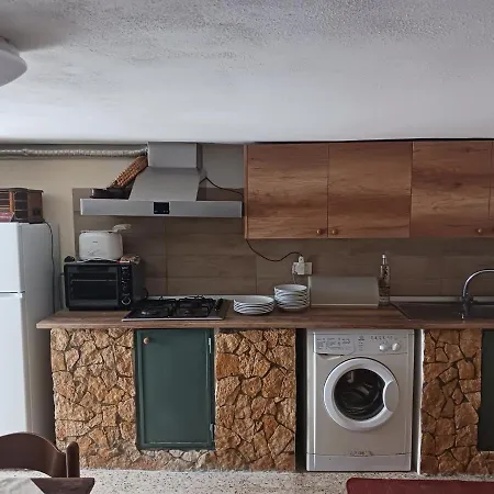 Taverna Apartment *